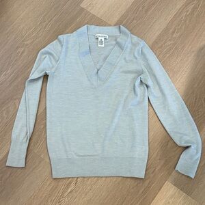Banana Republic Soft Green V-Neck Sweater EUC - fine Italian Merino Wool